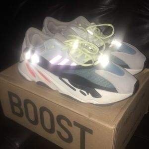 Men’s yeezy boost 700 wave runner
